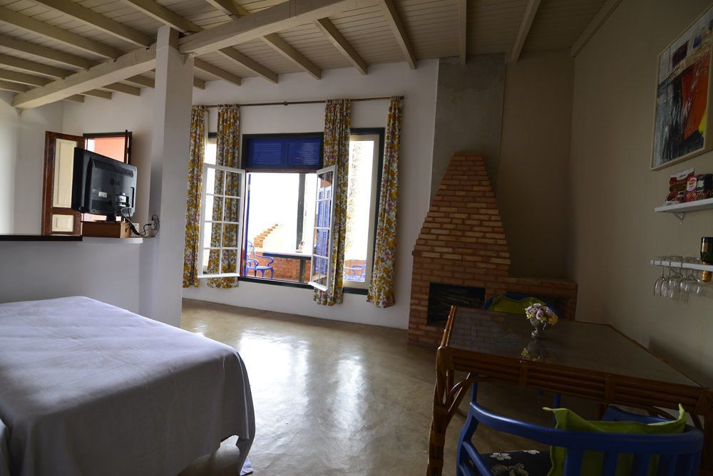Hotel Pousada Maison Joly Ilhabela Extérieur photo